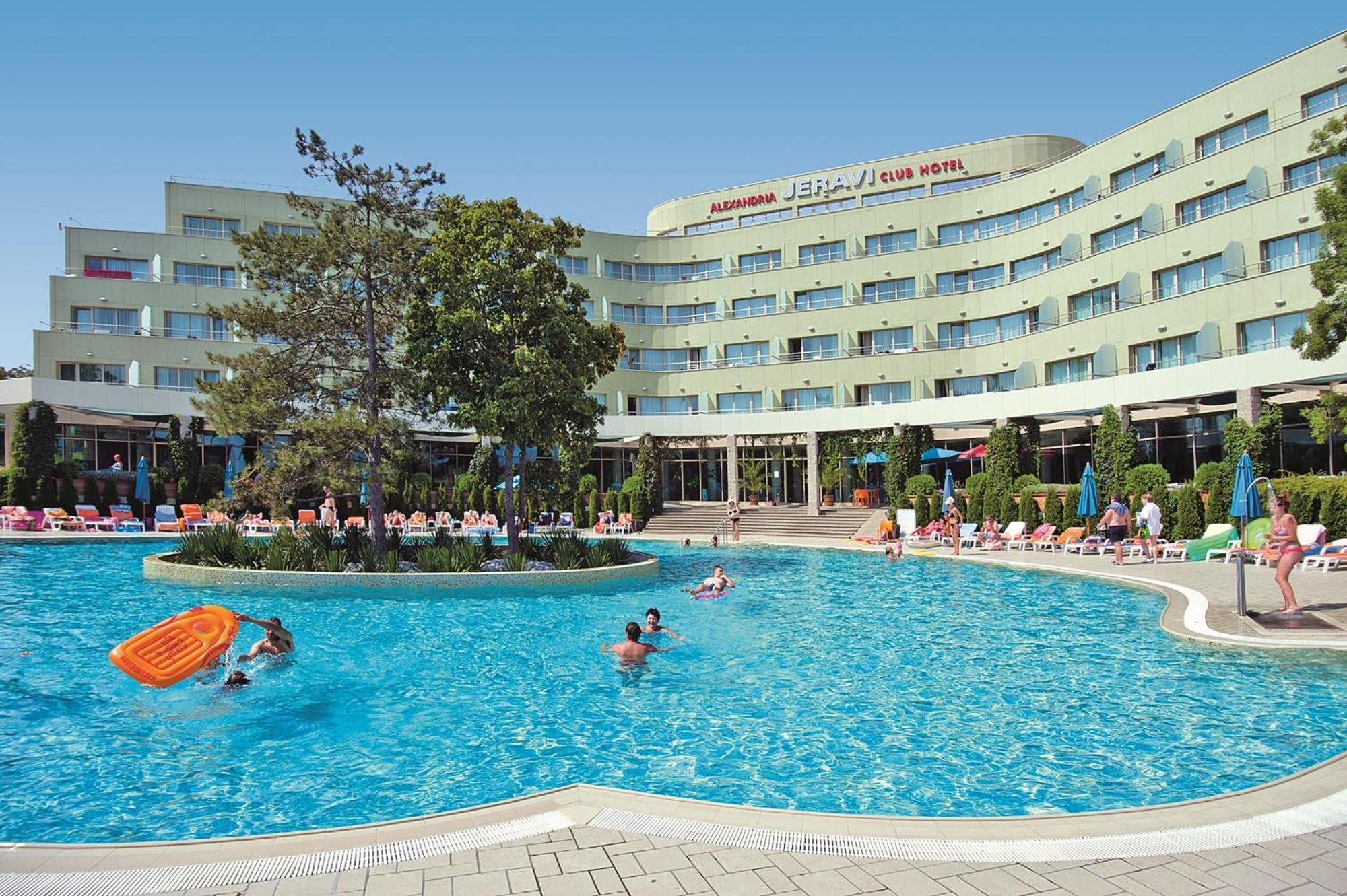 Jeravi Club 4*