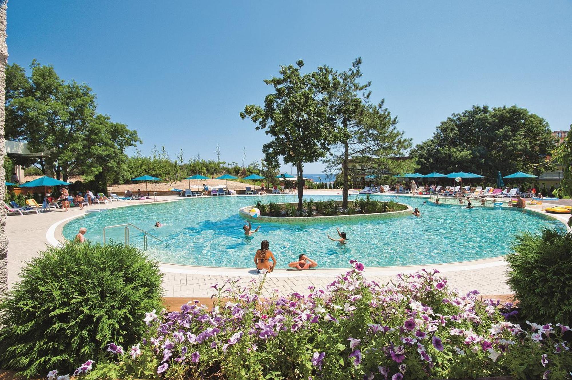 Jeravi Club Ξενοδοχείο 4*